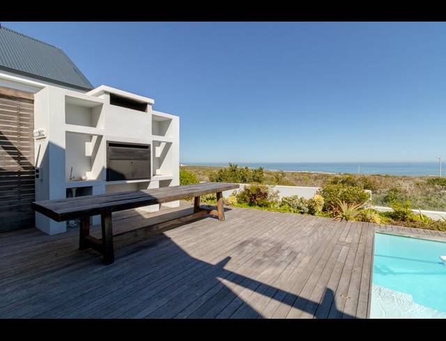 4 BEDROOM FREEHOLD FOR SALE IN GROTTO BAY
